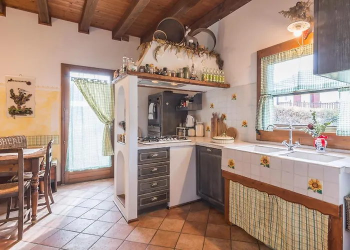 La Nocciola By Posarellivillas