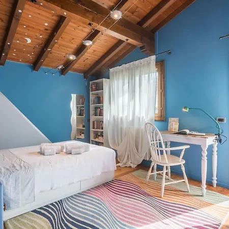Villa La Nocciola By Posarellivillas