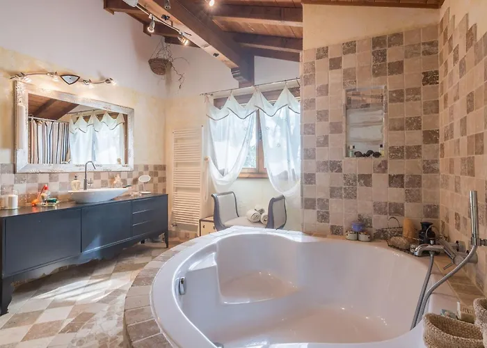 La Nocciola By Posarellivillas Cerreto Castello