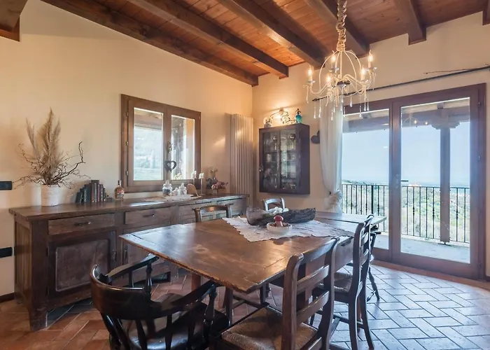 La Nocciola By Posarellivillas